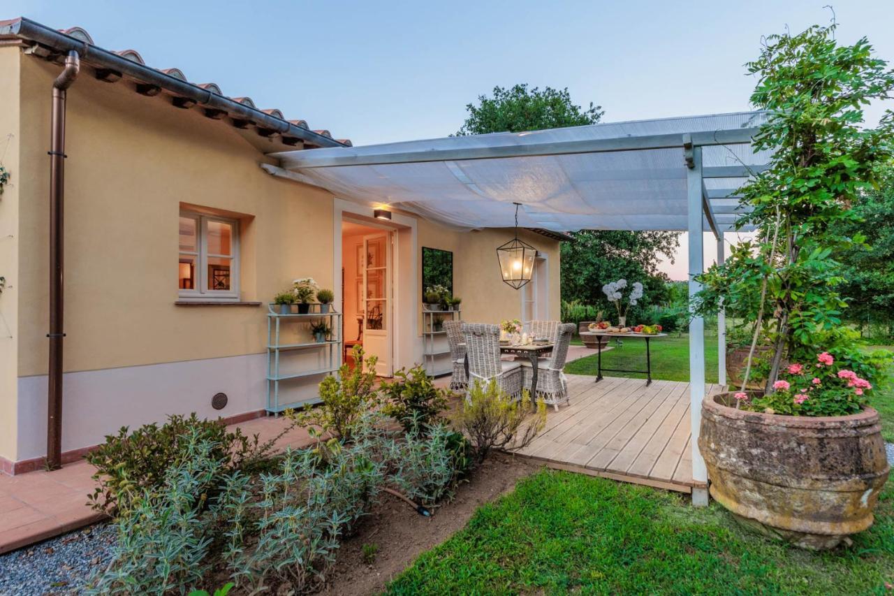Villa Bassotta, A Charming Cottage Lucca Eksteriør billede