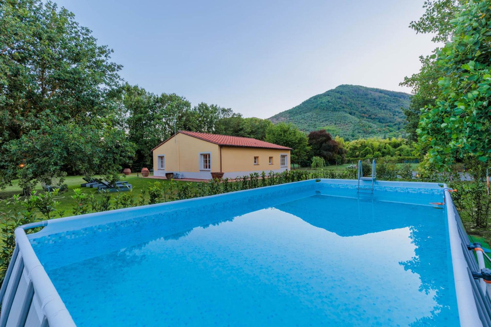 Villa Bassotta, A Charming Cottage Lucca Eksteriør billede